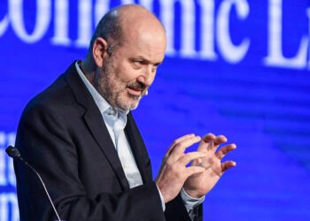 Empresarios podrán echar empleados como y cuando se les ocurra