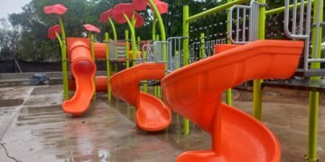 Ya están instalados los nuevos juegos en la Plaza Pizarro