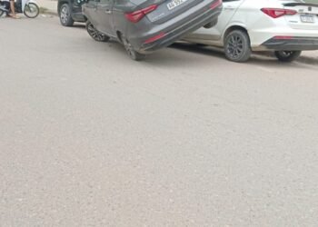 Curioso accidente de tránsito sobre calle Alvear