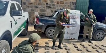 Traficaban 87 kilos de cocaína en una camioneta