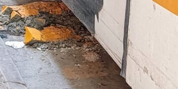 Colectivo rompió la demarcación nueva de los contenedores