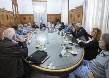 Gobierno y CGT acordaron revisar parte de la reforma laboral