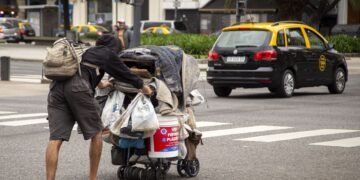 Para no ser pobre, una familia necesitó $964.619 en septiembre