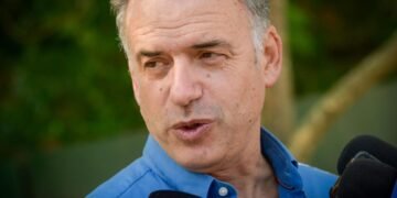 Uruguay: Los boca de urna proyectan un balotaje entre Yamandú Orsi y Álvaro Delgado