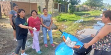 Hace tres meses vecinos padecen por una pérdida de líquidos cloacales