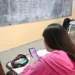 En Salta, alumnos no podrán usar celulares en horario de clases