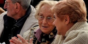 Se oficializó el bono de $ 70 mil para jubilados y pensionados