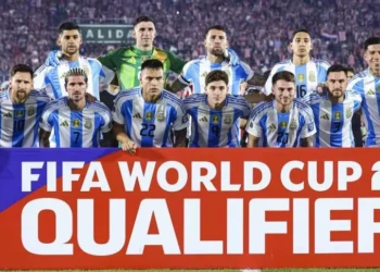 Eliminatorias 2026: Argentina tropezó en Paraguay y perdió 2 a 1
