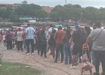Gran demanda de vecinos para cruzar a Bermejo