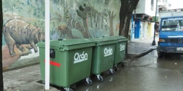 Sigue la colocación de contenedores en la zona céntrica