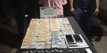 Embarcación: Secuestro de drogas y detención de personas