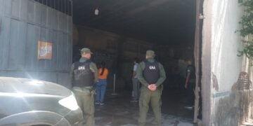 Mantenía cautiva a una adolescente y la obligaba a prostituirse