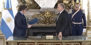 Milei le tomó juramento a Werthein como canciller