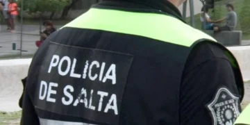 Siete meses de prisión tras patear en la cara a un policía