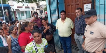 “Los puesteros seguirán trabajando hasta que tengamos un lugar donde reubicarlos”