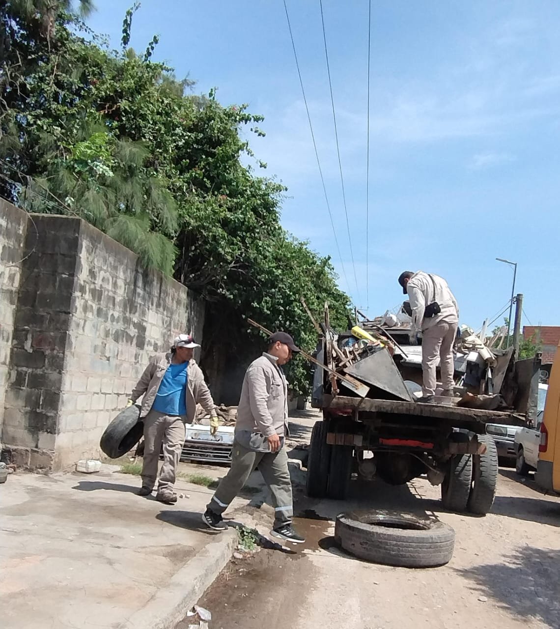 Descacharrado Masivo en la zona este de la ciudad - Radio Ciudad Oran
