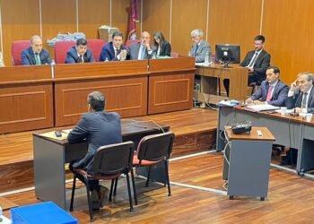 Claudio Parisi declaró durante el inicio del Jurado de Enjuiciamiento en su contra