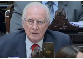 Julio Moreno dijo que no cree que “los jubilados se mueran si no toman los medicamentos”