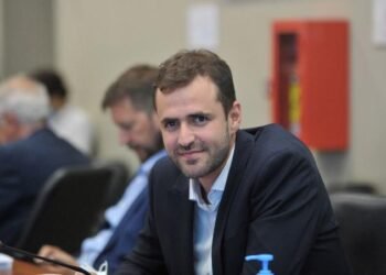 Investigan a Estrada por financiar campañas “sucias” en TikTok