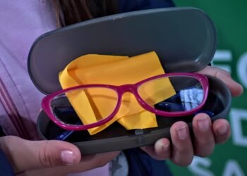 Mañana 100 beneficiarios recibirán sus anteojos