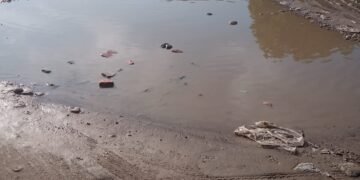 Vecinos reclaman por el mal estado de la calle