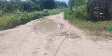 Vecinos piden mejorar el acceso al Barrio 6 de Enero