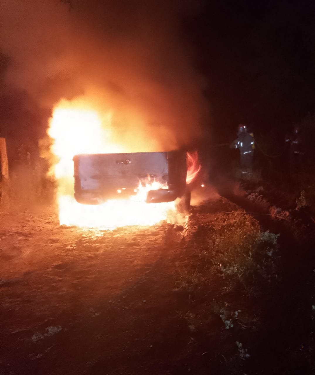 Le prendieron fuego a una camioneta y nadie denunció el hecho - Radio ...