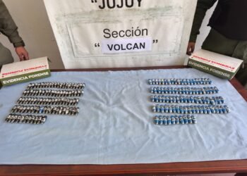 Los detuvieron tras ingerir 181 cápsulas con cocaína