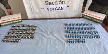 Los detuvieron tras ingerir 181 cápsulas con cocaína