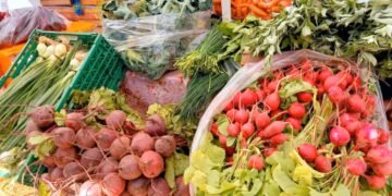 Mañana feria de frutas y verdura en Plaza Eduardo Arias