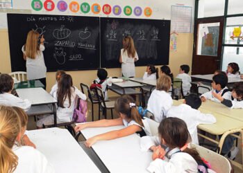 Educación oficializó la titularización docente para 2025