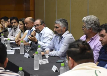 El Gobierno presentó una propuesta salarial abierta y participativa para el primer semestre