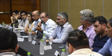 El Gobierno presentó una propuesta salarial abierta y participativa para el primer semestre