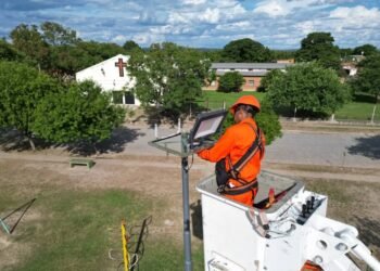 Mejoran el alumbrado en espacios públicos