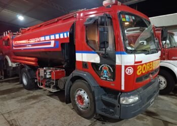 Bomberos Voluntarios de Orán recibieron una nueva autobomba