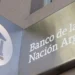 El Gobierno planea cerrar sucursales del Banco Nación y despedir empleados