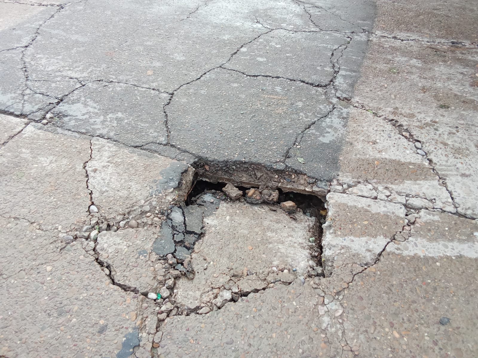 Foto denuncia de los vecinos - Radio Ciudad Oran