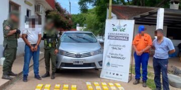 Traficaba 28 kilos de cocaína en la carrocería de su auto