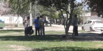 Municipal fue detenido cuando vendía marihuana