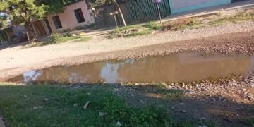 Foto noticia de los oyentes, denuncian una pérdida de agua