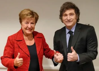 Milei firmó el decreto para el nuevo acuerdo con el FMI