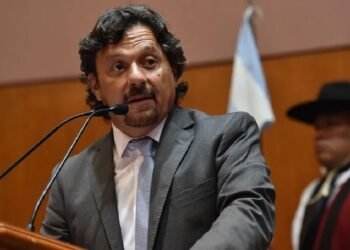 Sáenz cruzó a CFK y respaldó a los diputados nacionales por Salta