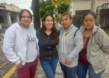 Desalojaron a vendedoras ambulantes