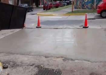 Tránsito cortado sobre Avenida Los Constituyentes