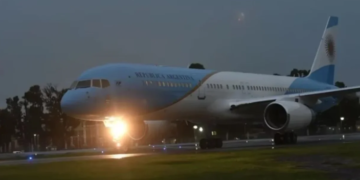 Milei regresó a Argentina tras asistir a los funerales del Papa Francisco