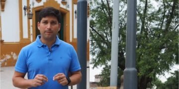 No se podrá colocar propaganda política en los postes del alumbrado público