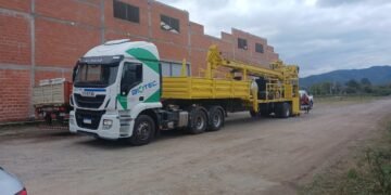 B° 4 de Junio: Llegan las máquinas para perforar el pozo de agua