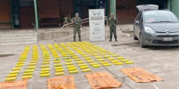 Traficaba 194 kilos de cocaína en doble fondos de su vehículo