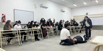Capacitación en primeros auxilios para alumnos del Instituto Loutaif