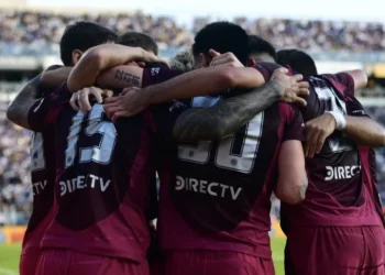 River goleó 3 a 0 a Gimnasia